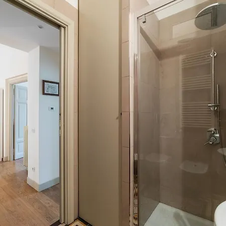 Guesthost - Bright & Roomy X6 - Trastevere District Apartment *