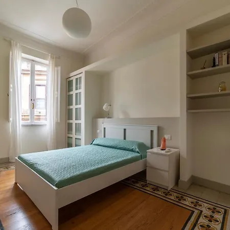Guesthost - Bright & Roomy X6 - Trastevere District Rom